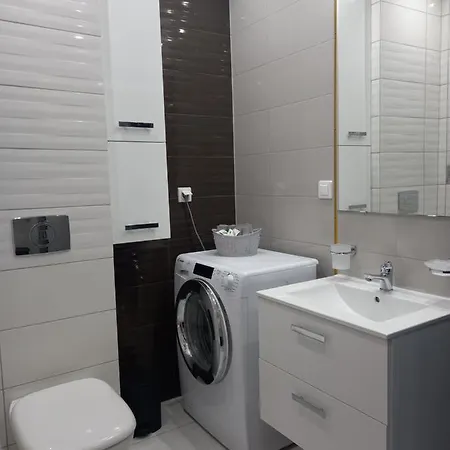 Apartament Wiwa 코워브제크
